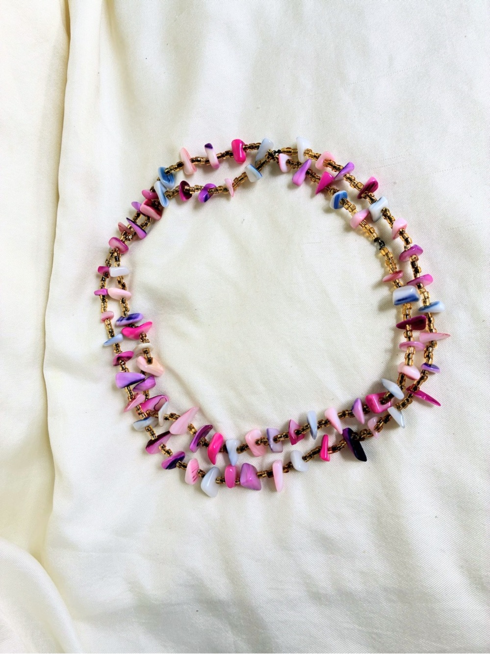 Multicolored shell chip necklace #boho #festival #pastels